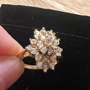 Elegant Diamond Cluster Ring, 18k hge gold